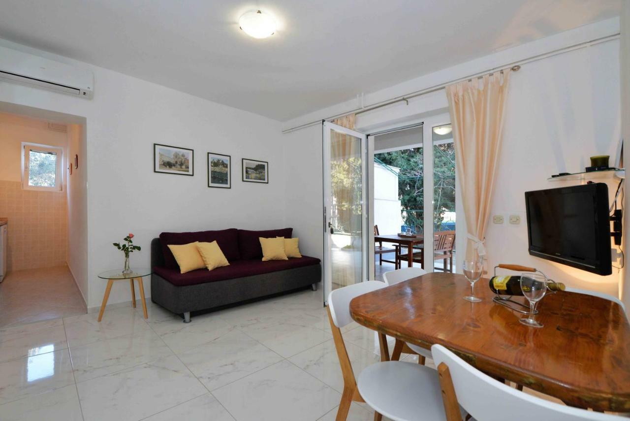 Apartmani Dora Murter Esterno foto